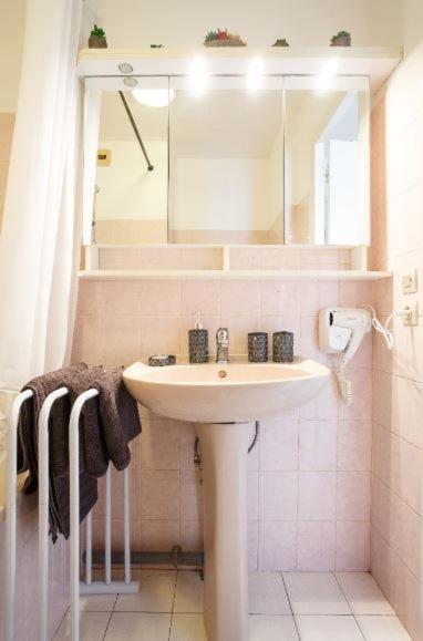 Appartement Cozy: 10/15 Min Des Champs Elysee Sartrouville Dış mekan fotoğraf
